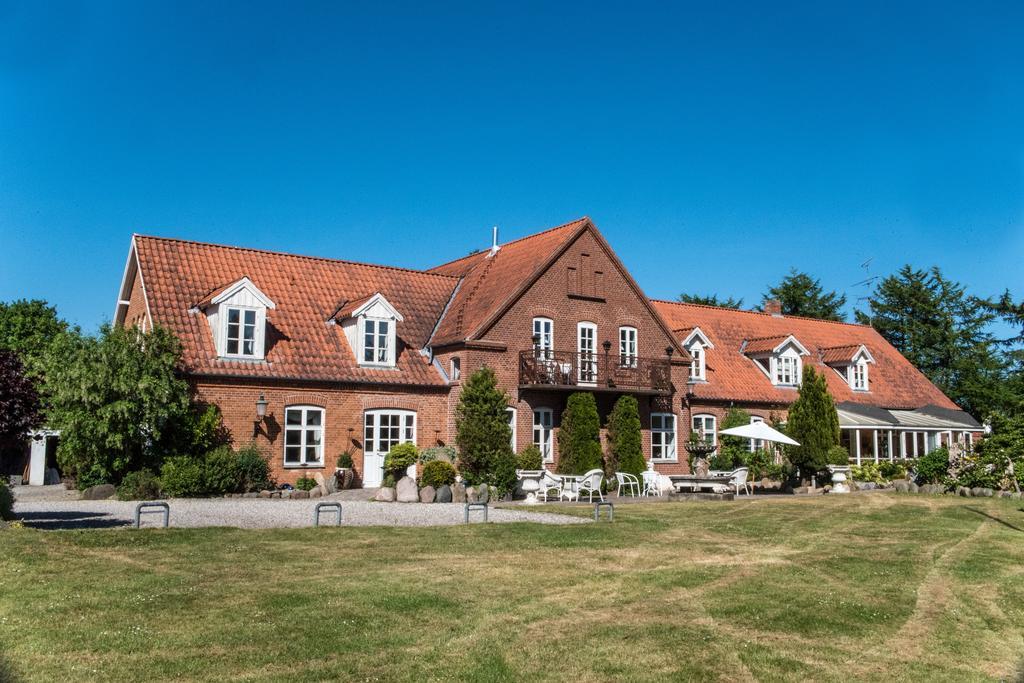Det Gamle Mejeri Aparthotel Stokkebro Luaran gambar